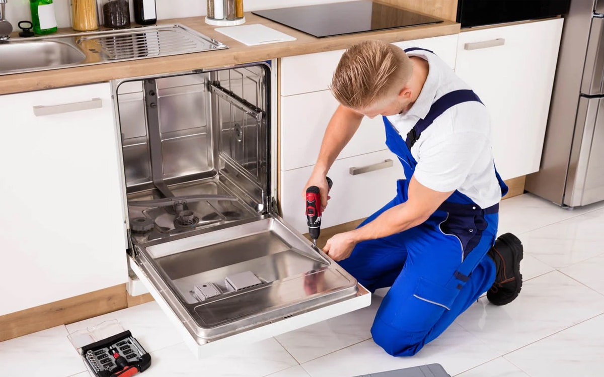 Should A Dishwasher Be Installed By A Plumber?