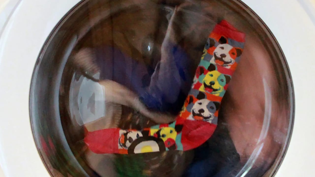 Washing socks
