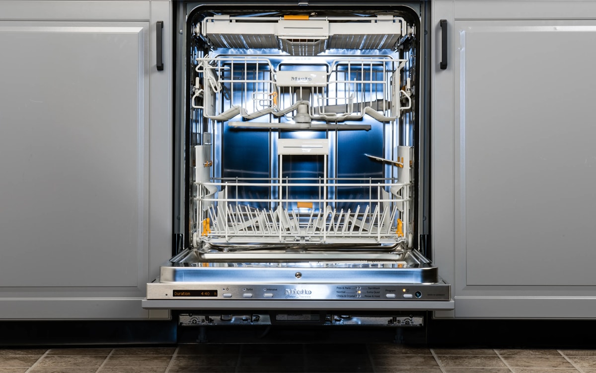 Should I Leave The Dishwasher Door Open When Not In Use?