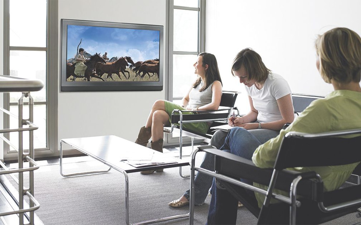 Best Televisions For Waiting Rooms